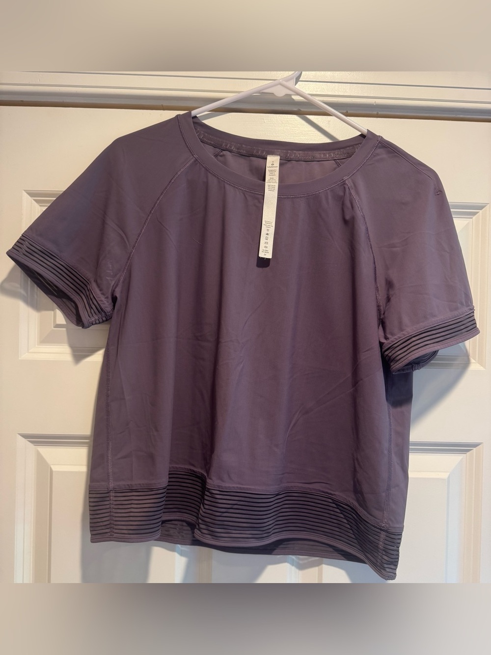 lululemon athletica Short-Sleeve Crop Top in Lavender